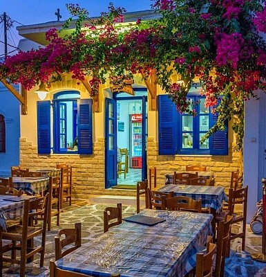 Taberna de noche-Grecia