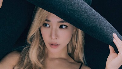 tiffany young jigsaw puzzle
