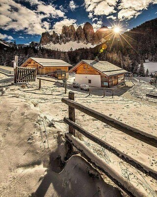 Los Dolomitas-Italia