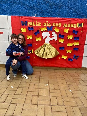 thomas e ana dia das maes colegio