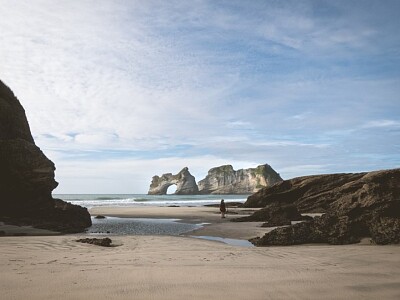 Plage de Wharariki en Nouvelle-Zélande