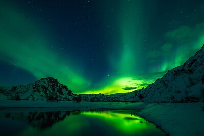 Aurora boreal cielo nocturno