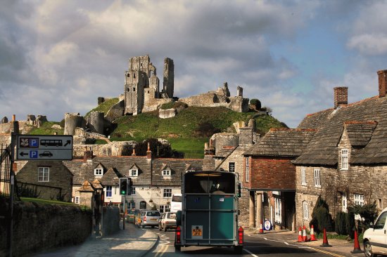 Rush hour Corfe Castle