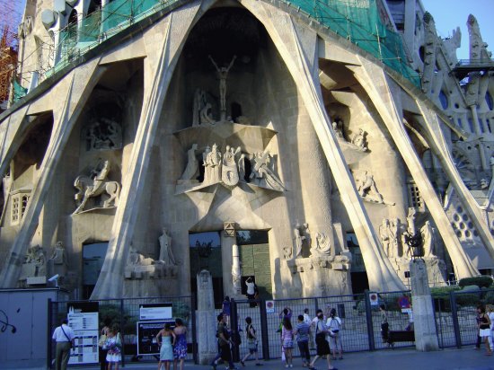 LA SAGRADA FAMILIA