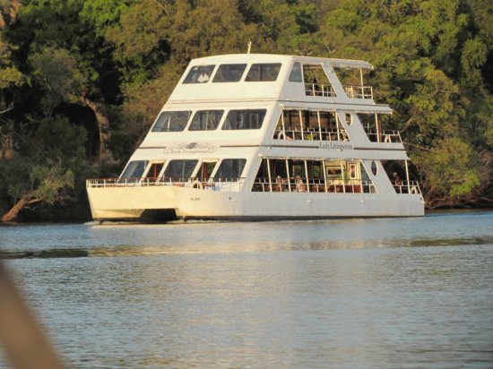 Passeio no Rio Zambezi - Zambia