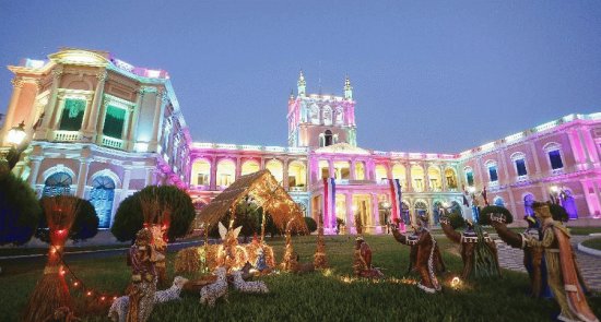 Pesebre en el jardÃ­n del Palacio de los LÃ³pez