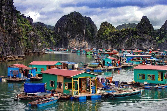 Ha Long-Vietnam