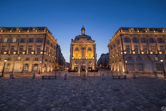 PLACE DE LA BOURSE. BORDEAUX