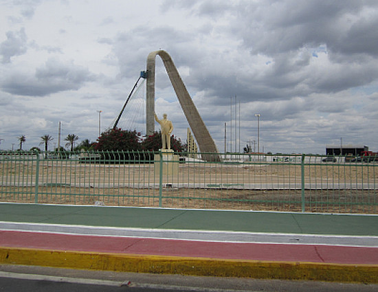 Monumento ao Centenário de Petrolina - PE