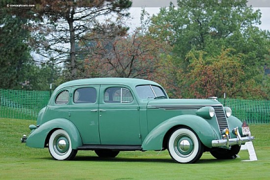 1937 Studebaker Dictator Custom 4-Door Sedan