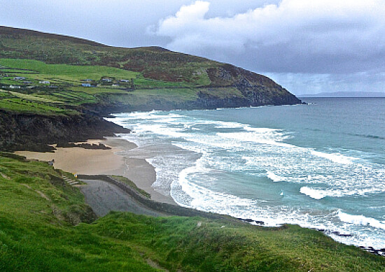 Coumeenoole Beach