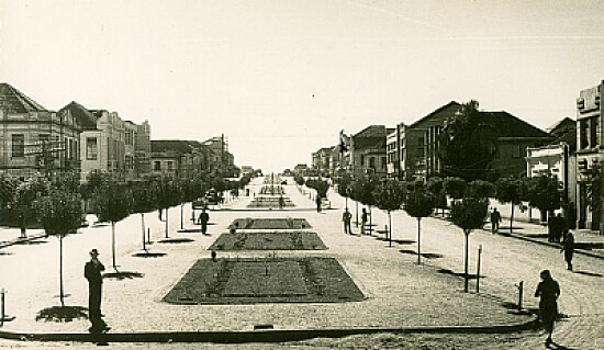 Av. Maurício Cardoso na década de 30.