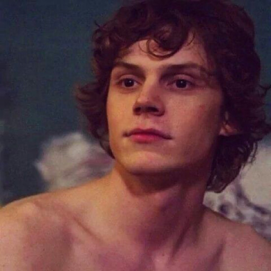 Evan Peters