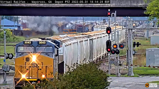 CSX-3043 passing Waycross,GA/USA depot.