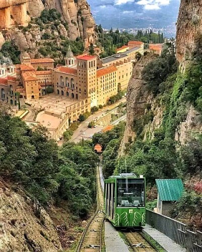 Monasterio, Barcelona